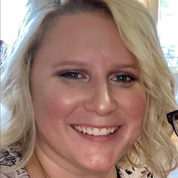 Meet your Posher, Taylor - Picture 1 of 1